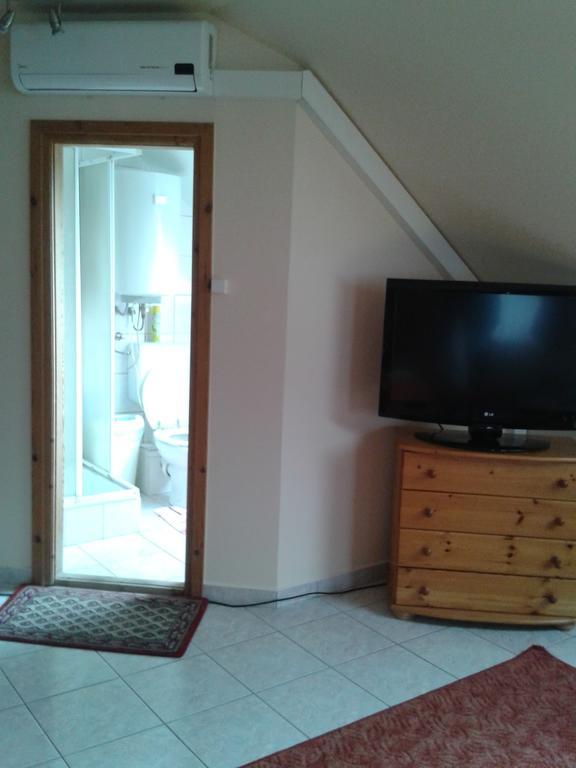 Bundics Vendeghazak Bed & Breakfast Lenti Oda fotoğraf
