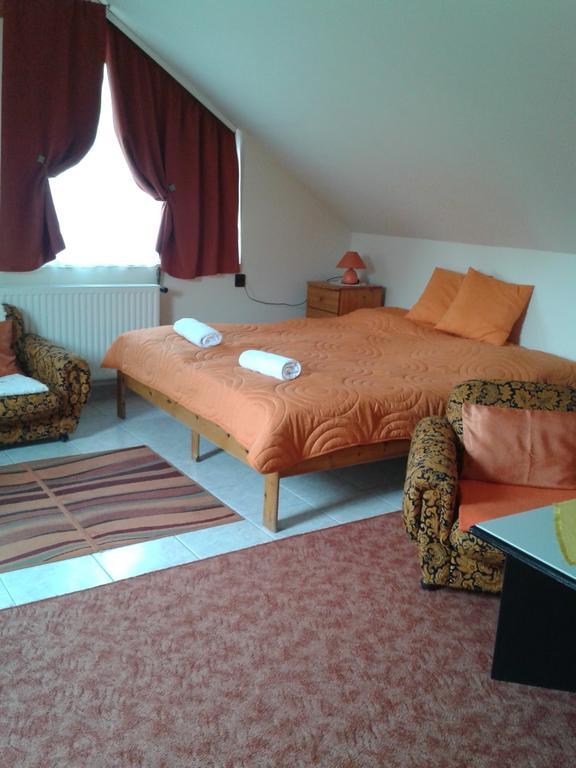 Bundics Vendeghazak Bed & Breakfast Lenti Dış mekan fotoğraf